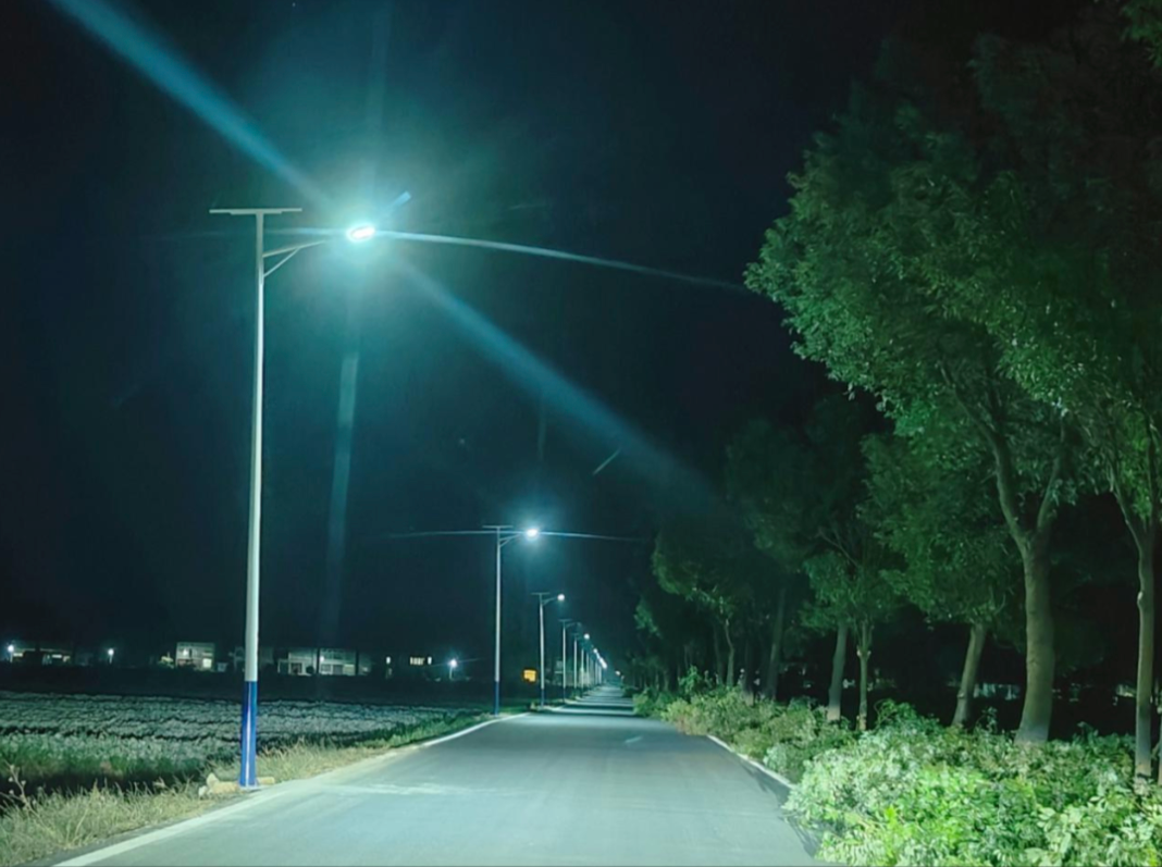 乌鲁木齐市新农村路灯6米太阳能路灯 - 排名
